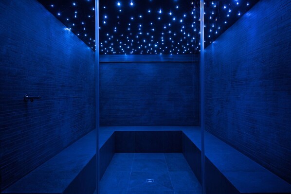 Couples treatment room(s), sauna, steam room, Turkish bath/hammam