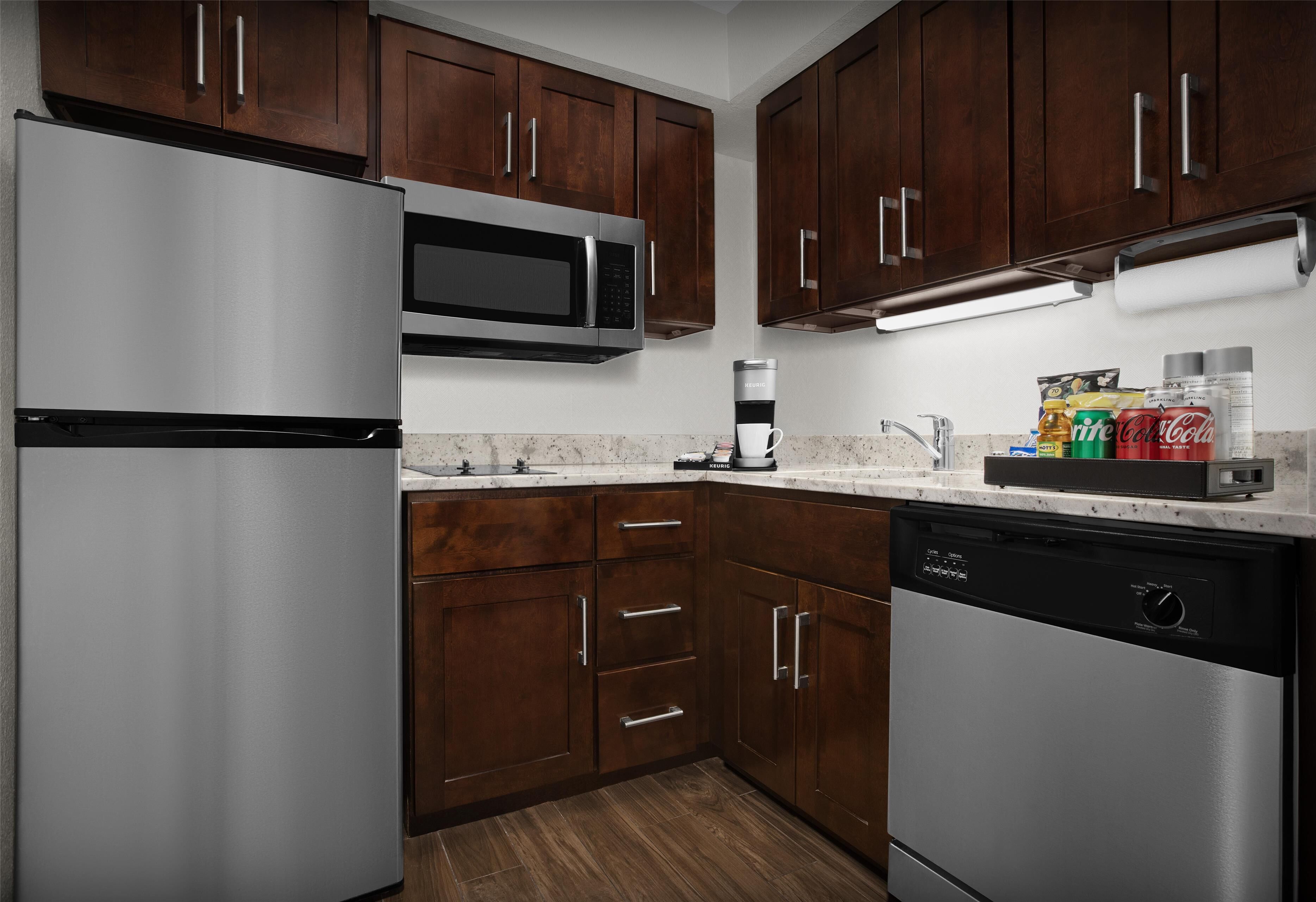 fridge, microwave, stovetop, dishwasher