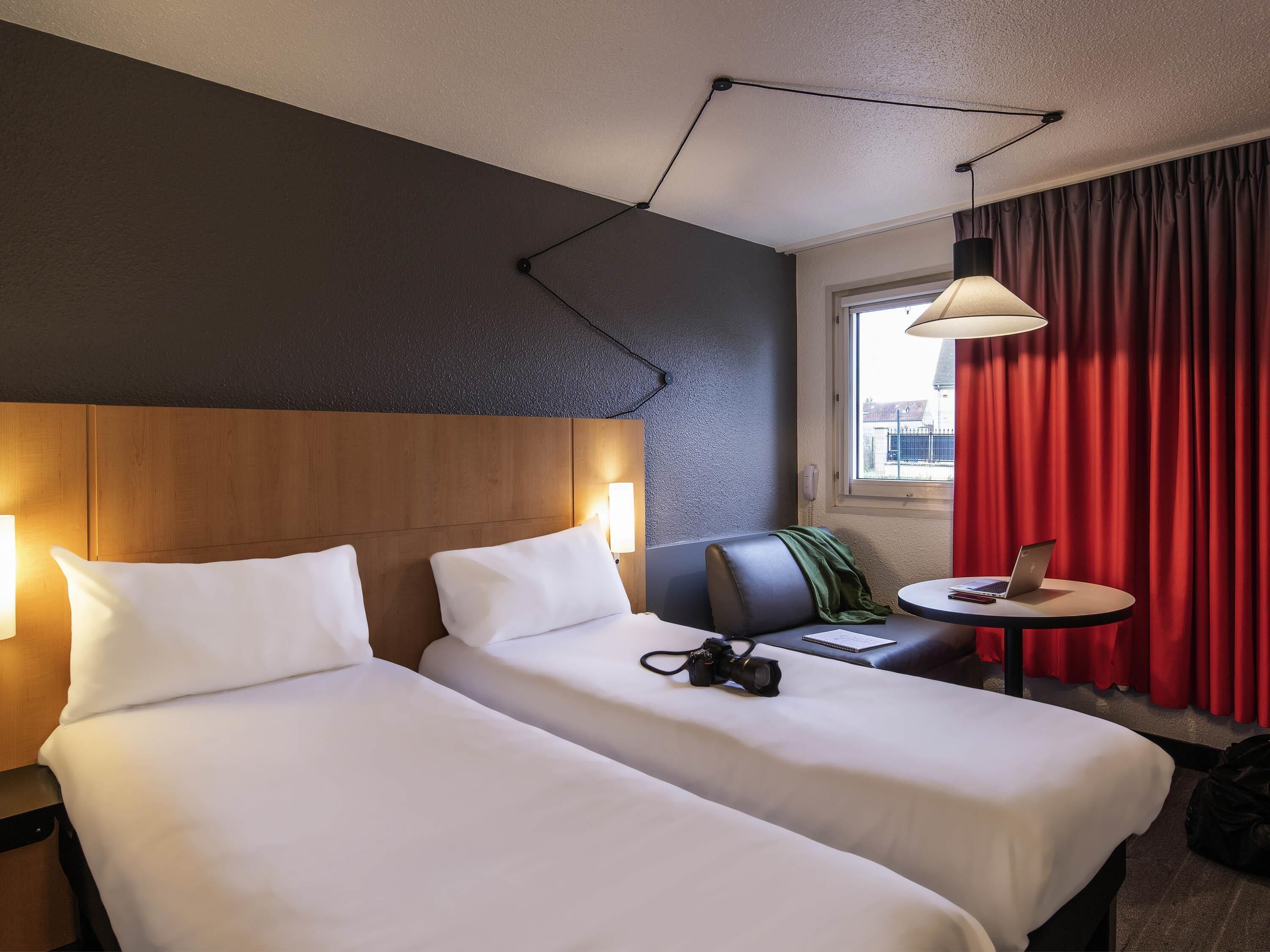 Standard Room, 2 Twin Beds | Premium bedding, desk, blackout drapes, soundproofing