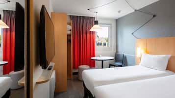 Standard Room, 2 Twin Beds | Premium bedding, desk, blackout drapes, soundproofing