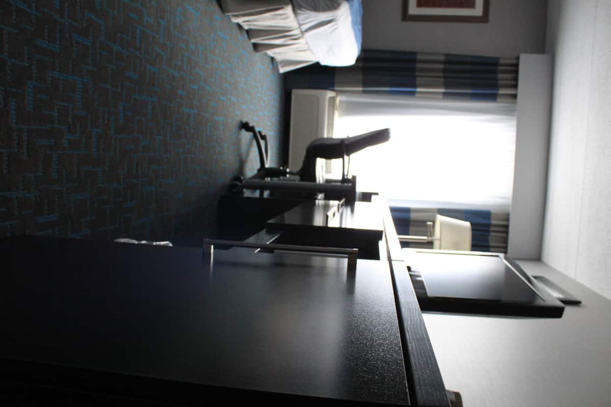 1 chambre, bureau, espace de travail pour ordinateur portable