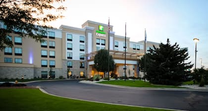 Holiday Inn Express Janesville - I-90 & US Hwy 14, an IHG Hotel