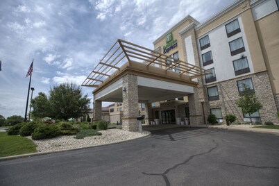 Holiday Inn Express Janesville - I-90 & US Hwy 14 by IHG