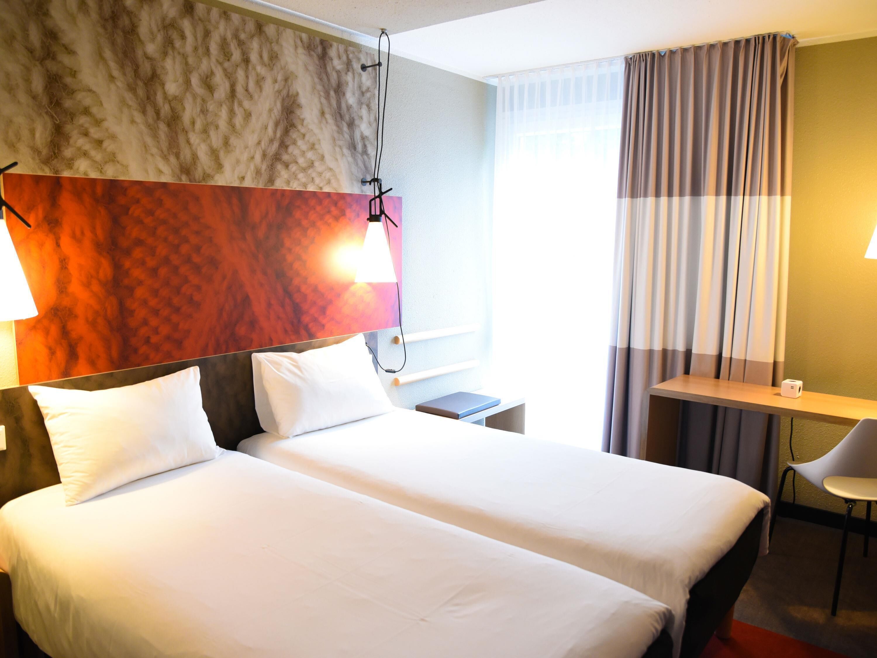 Standard Twin Room, 2 Twin Beds | Hypo-allergenic bedding, desk, blackout drapes, soundproofing