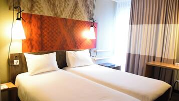 Standard Twin Room, 2 Twin Beds | Hypo-allergenic bedding, desk, blackout drapes, soundproofing