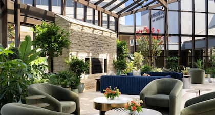 DoubleTree by Hilton Fairfield Hotel & Suites