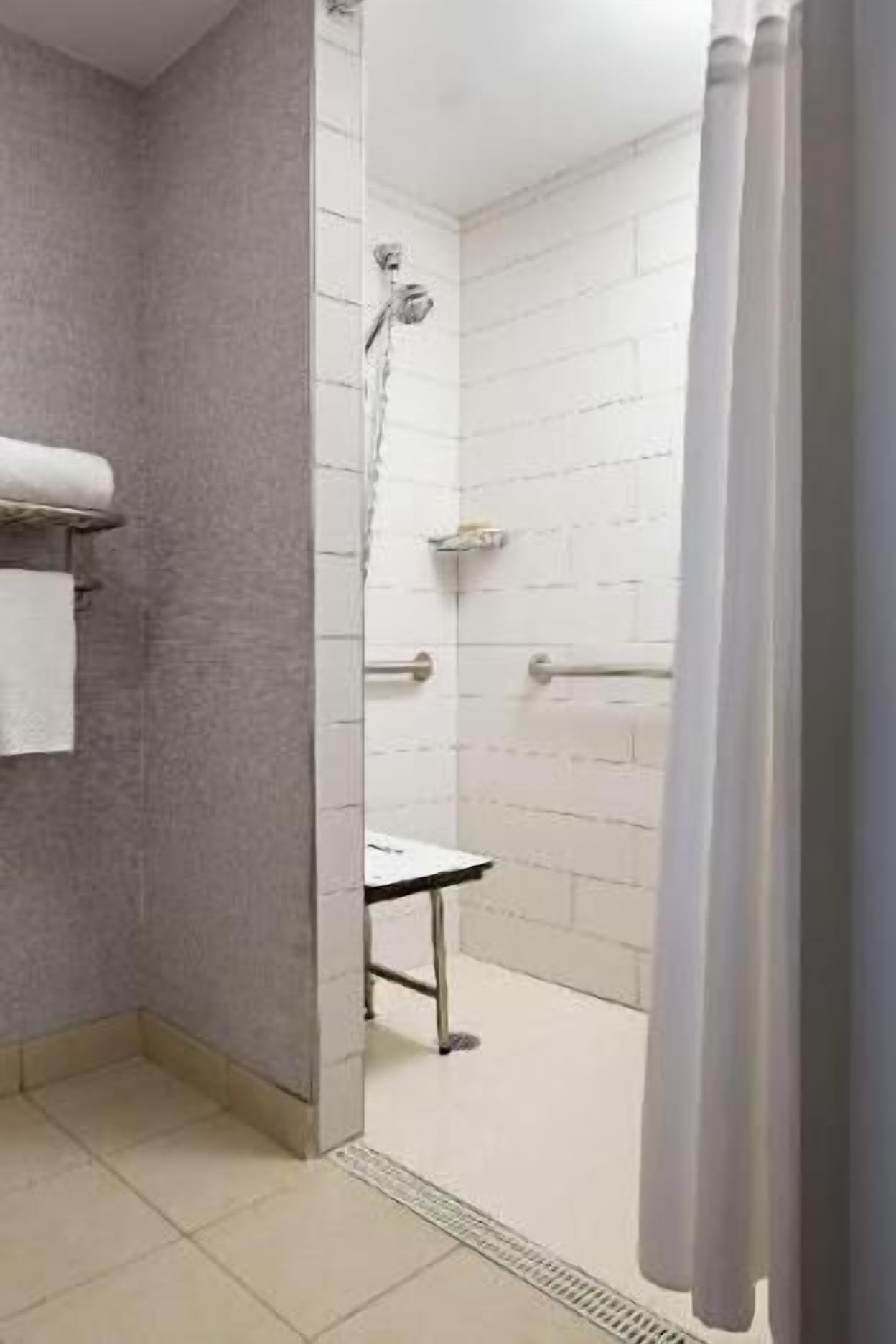 Bathroom | Free toiletries, hair dryer, towels