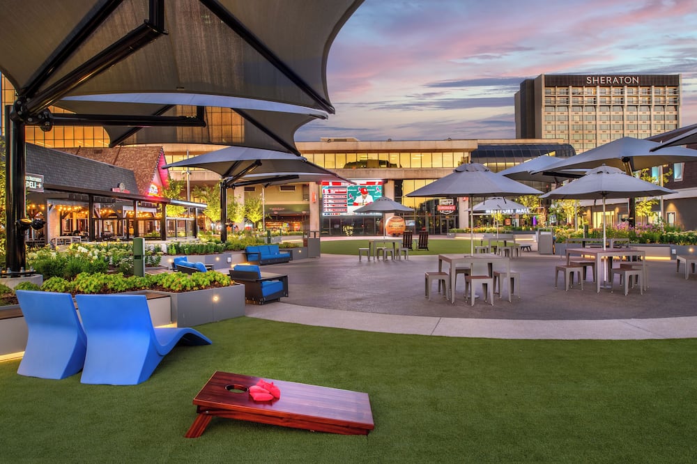 Sheraton Westport Chalet Hotel St. Louis