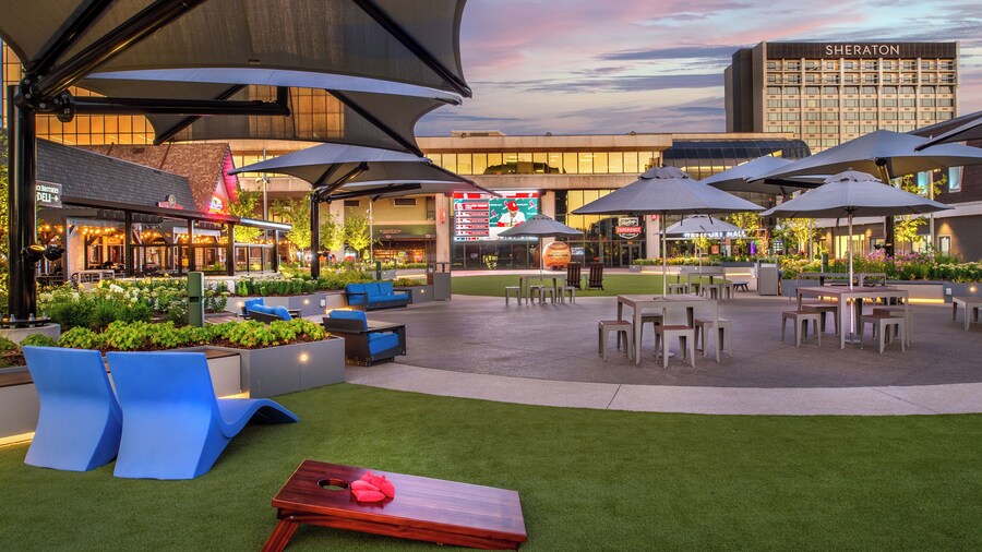 Sheraton Westport Chalet Hotel St. Louis