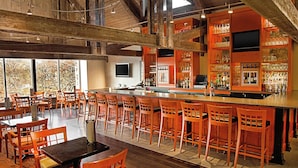 Daily cooked-to-order breakfast for a fee - Sheraton Westport Chalet Hotel St. Louis (Maryland Heights)