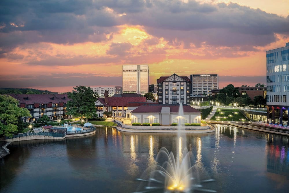 Sheraton Westport Chalet Hotel St. Louis