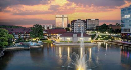Sheraton Westport Chalet Hotel St. Louis