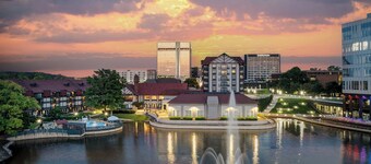Sheraton Westport Chalet Hotel St. Louis