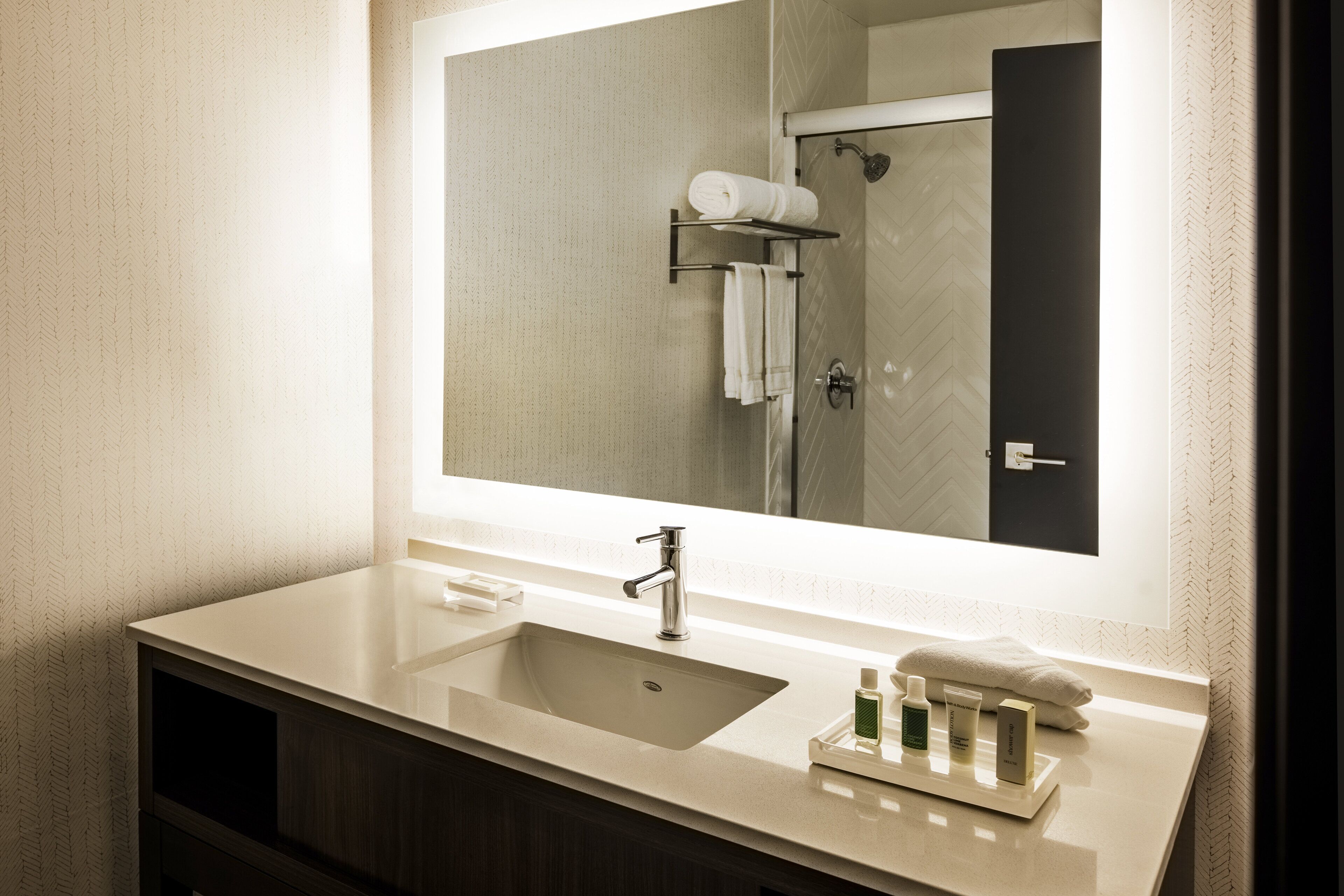 shower, free toiletries, hair dryer, towels