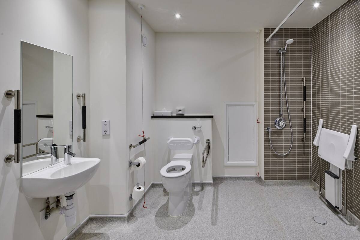 Hair dryer, towels