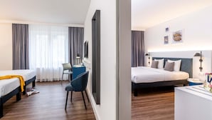 Standard-Suite, 2 Doppelbetten, Verbindungszimmer (Family)