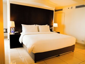 Suite presidencial | 1 dormitorio, edredones de plumas, colchones con acolchado adicional