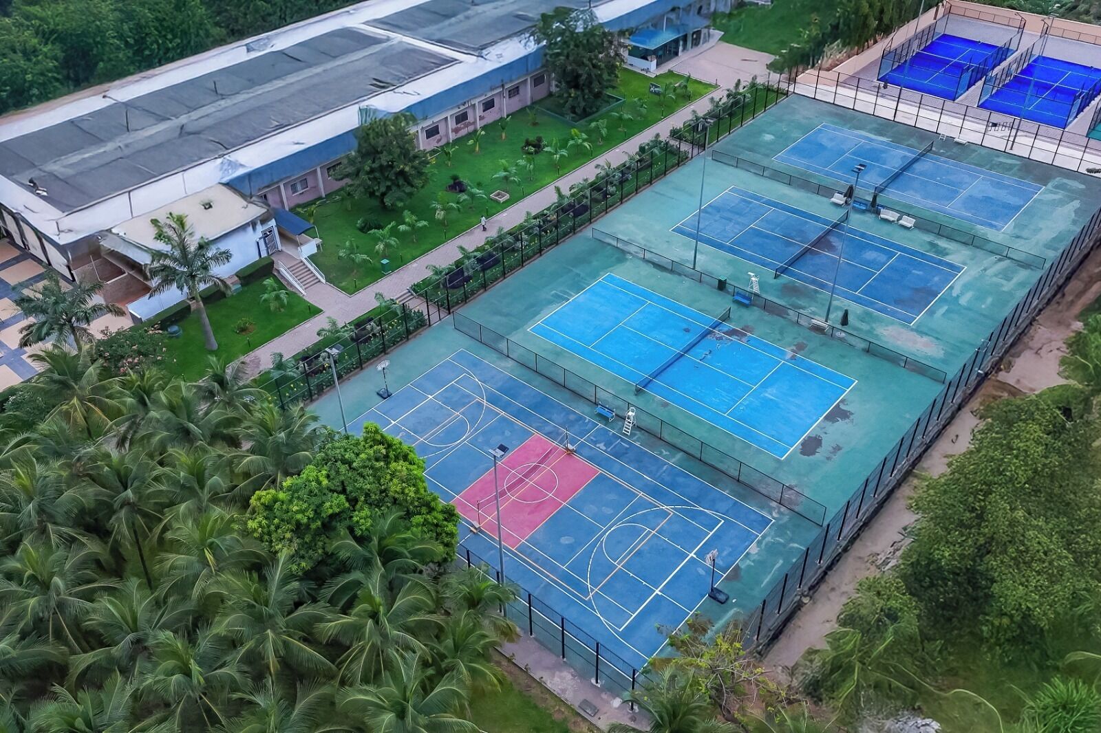 Tennis court