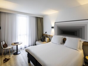 Chambre Double Standard, 1 lit double | Literie de qualité supérieure, coffres-forts dans les chambres, bureau