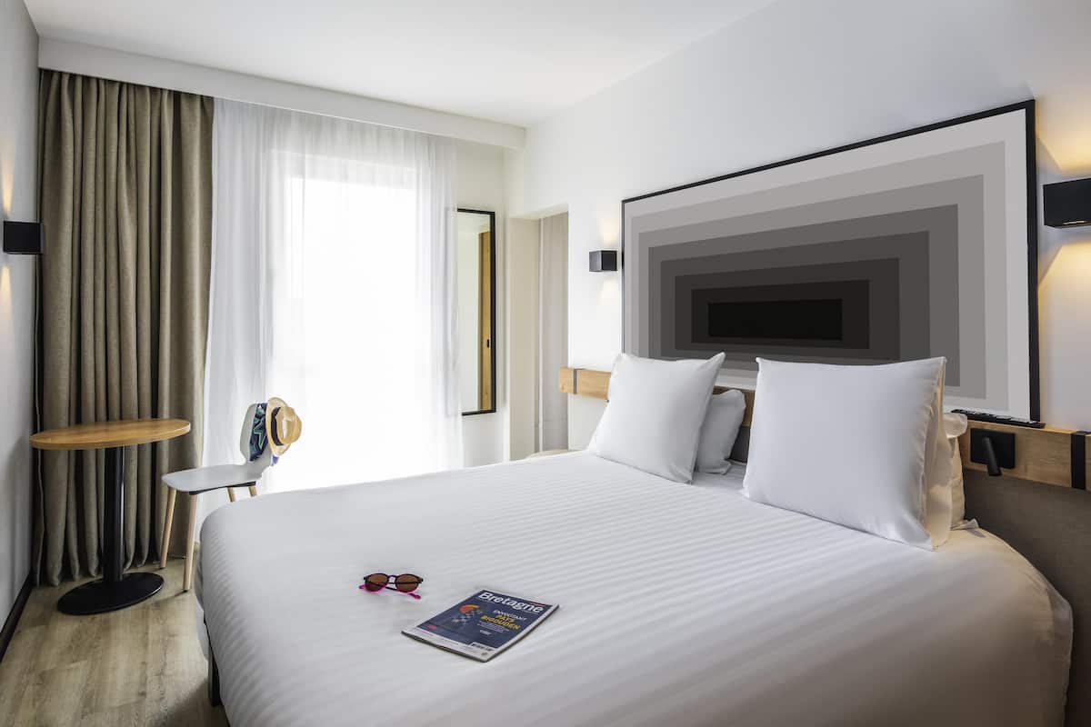 Literie de qualité supérieure, coffres-forts dans les chambres, bureau