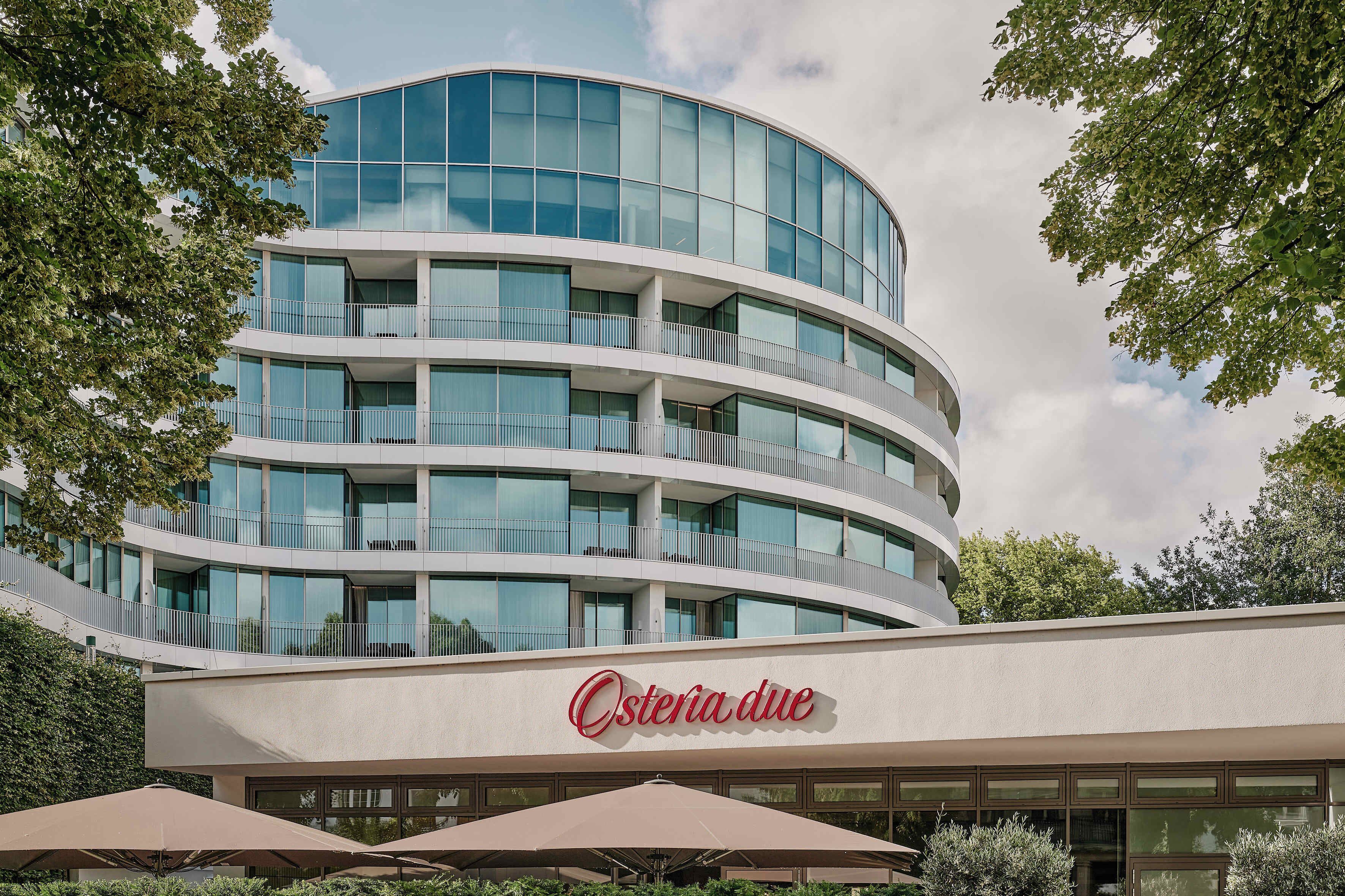 3 restaurants, breakfast, lunch served; local and international cuisine