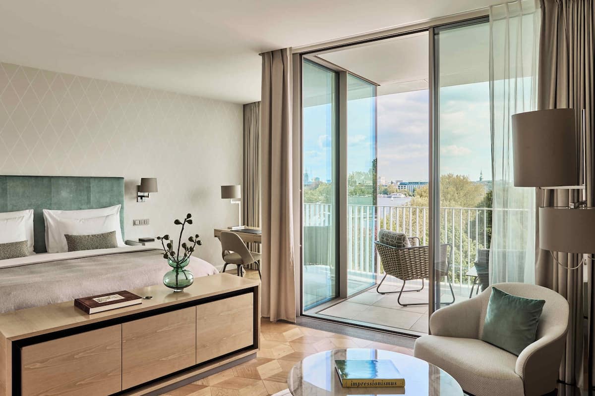 panoramic suite | 1 bedroom, premium bedding, free minibar items, in-room safe