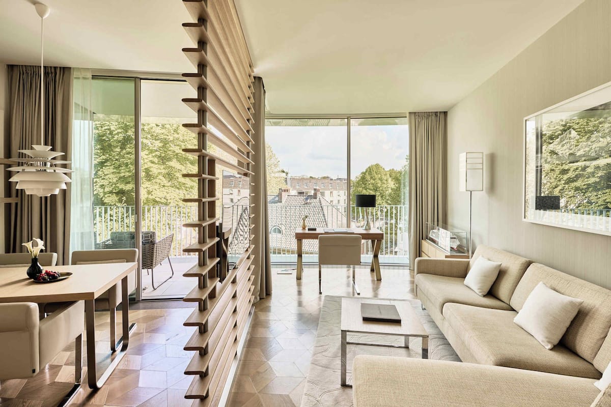 Europa Suite | 1 slaapkamer, luxe beddengoed, een minibar met enkele gratis items