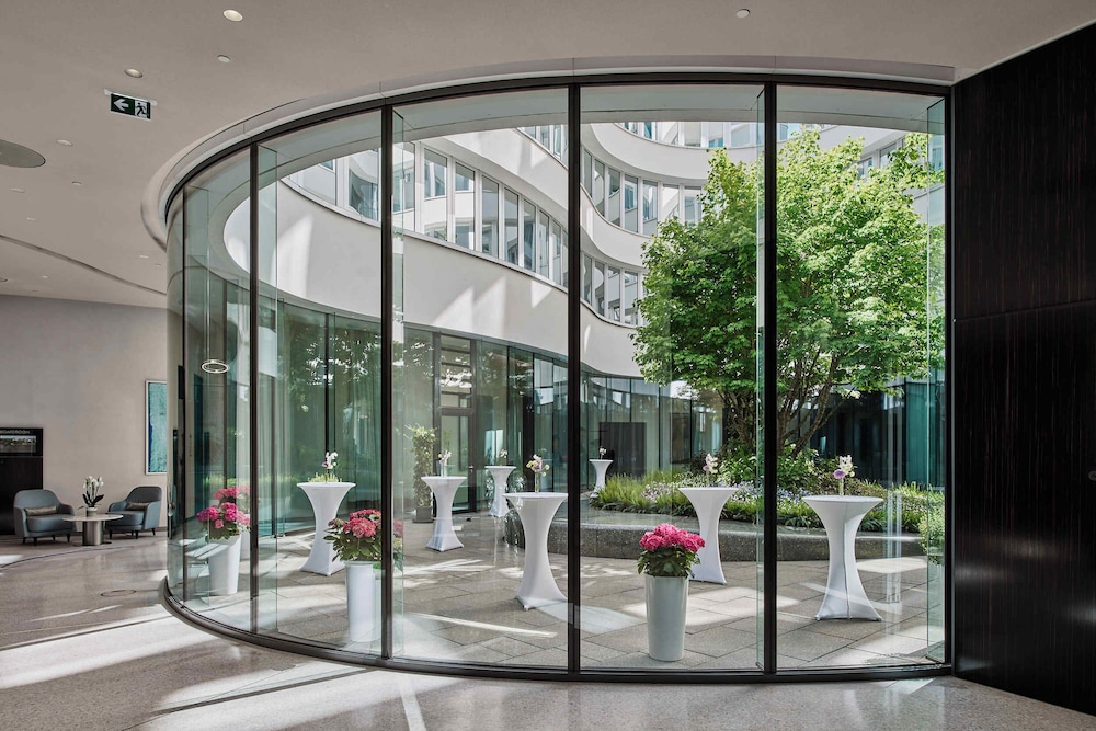 The Fontenay by null