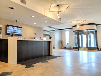 Royal Inn and Suites