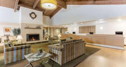 La Quinta Inn & Suites by Wyndham Redding