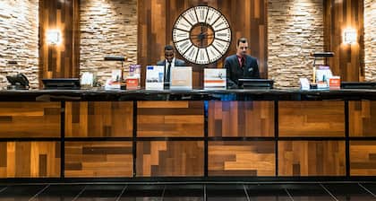 Crowne Plaza Newark Airport by IHG