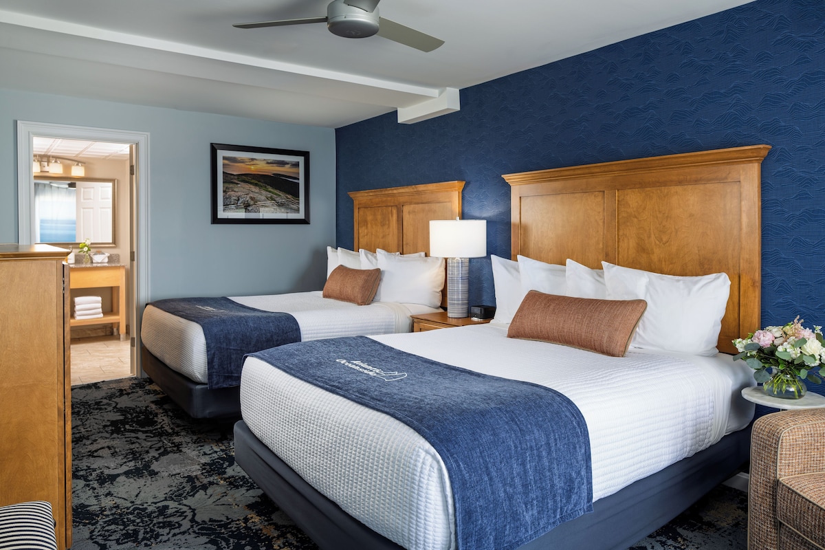 Oceanside Buildings, 2 Queen Beds, ocean view with balcony | Egyptian cotton sheets, in-room safe, desk, iron/ironing board
