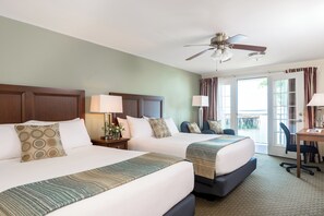 Sábanas de algodón egipcio y caja de seguridad en la habitación 