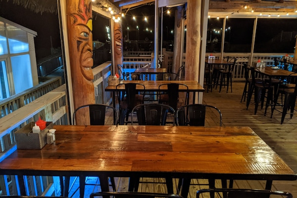 2 restaurantes; se sirven desayunos