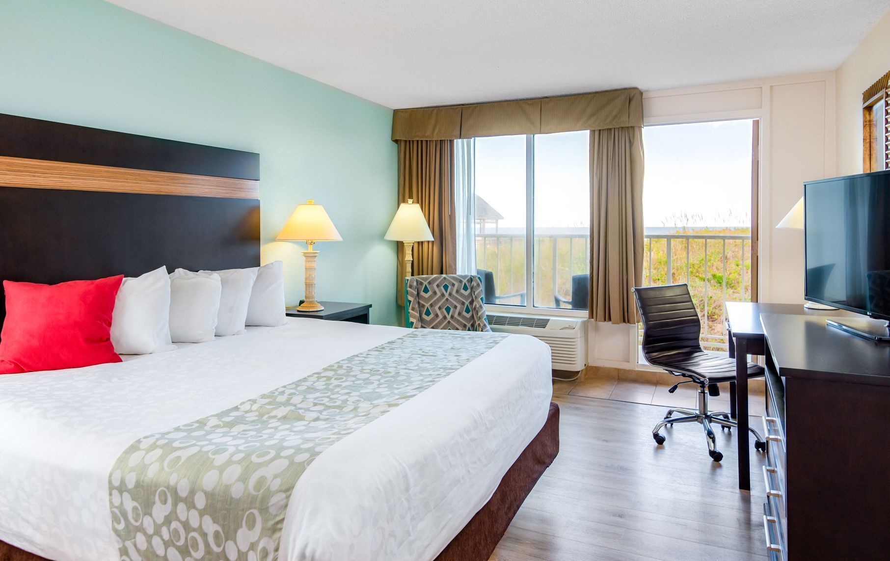 In-room safe, desk, iron/ironing board, free cots/infant beds