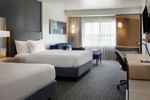 Desk, iron/ironing board, free cots/infant beds, free WiFi - Courtyard by Marriott St. Louis St. Peters (St. Peters)