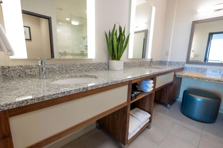 Drury Plaza Hotel Orlando Disney Springs Area - Image 47