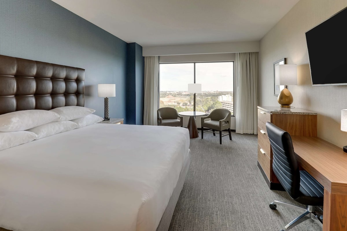 1 bedroom, premium bedding, in-room safe, desk