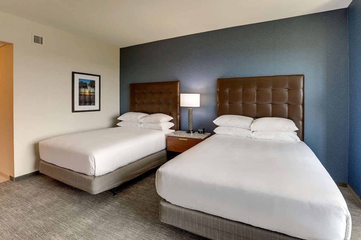 1 bedroom, premium bedding, in-room safe, desk
