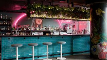 2 bars/lounges, rooftop bar
