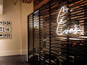 2 bars/lounges, rooftop bar