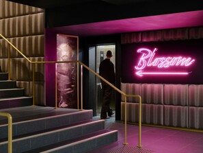 2 Bars/Lounges, Bar auf der Dachterrasse