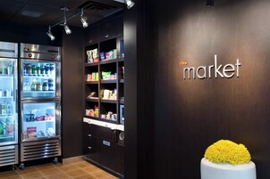 Se sirven desayunos y cenas, cocina americana