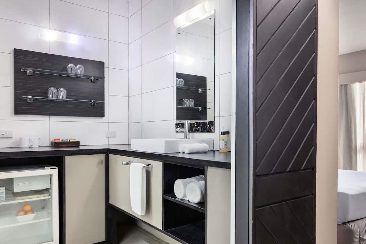 Minibar, in-room safe, individually furnished, desk