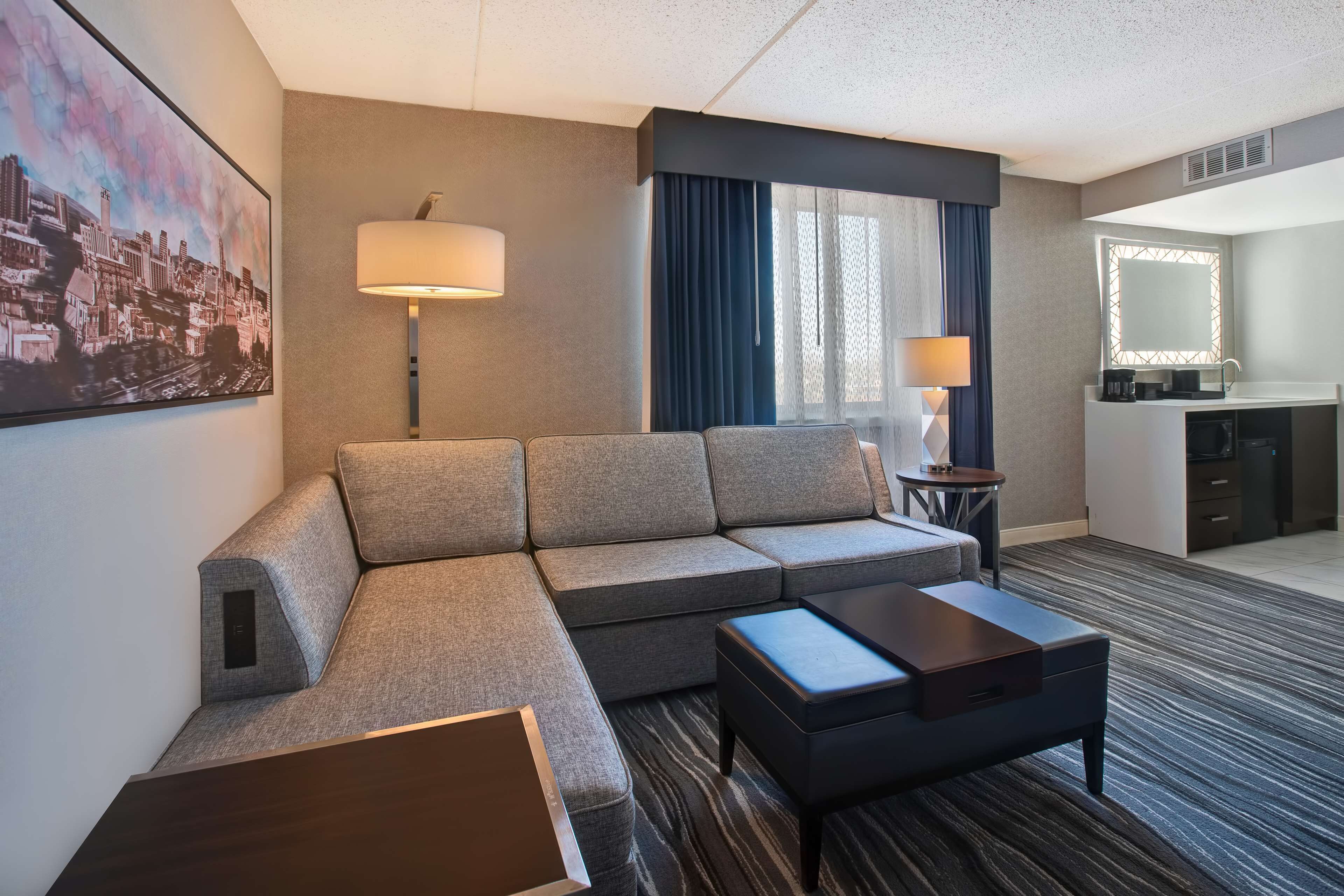 lcd tv, pay films, mp3 dock