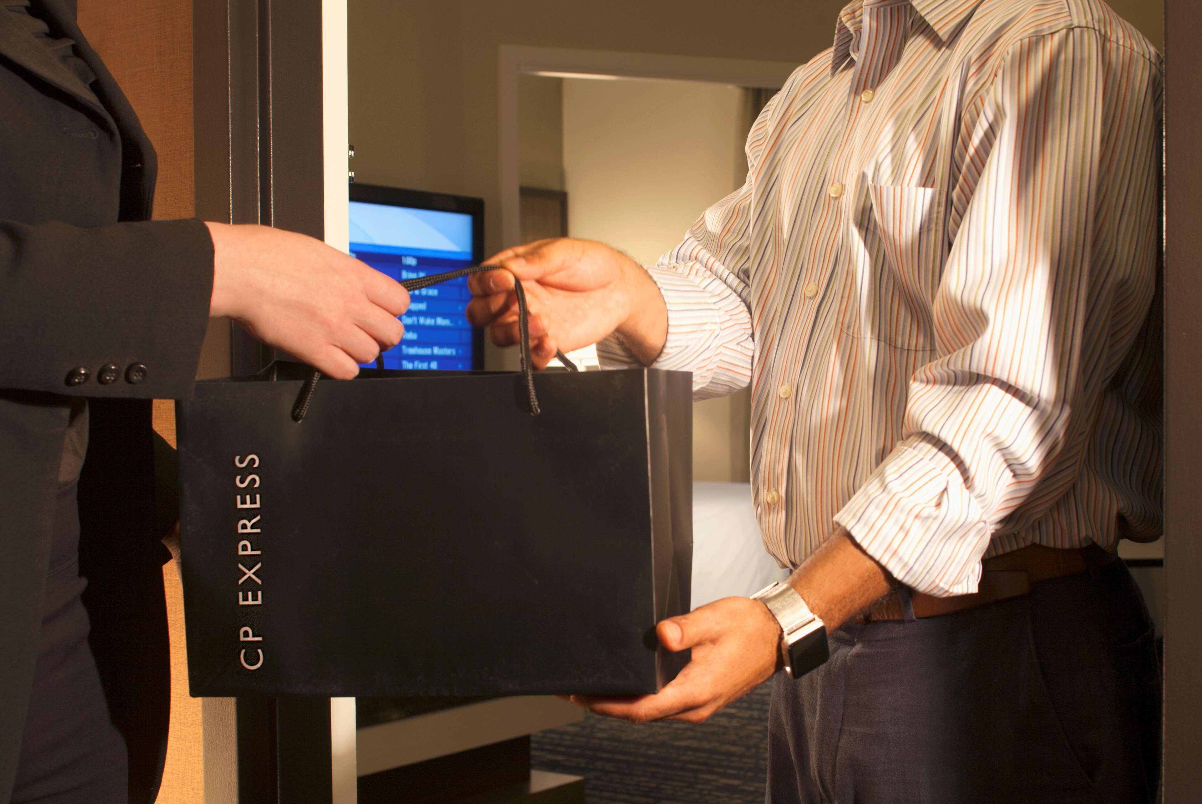 1 bedroom, in-room safe, desk, laptop workspace