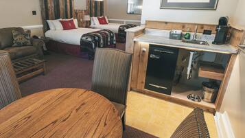 Chambre simple, vue sur la montagne | Literie de qualité, couette en duvet, fer et planche à repasser