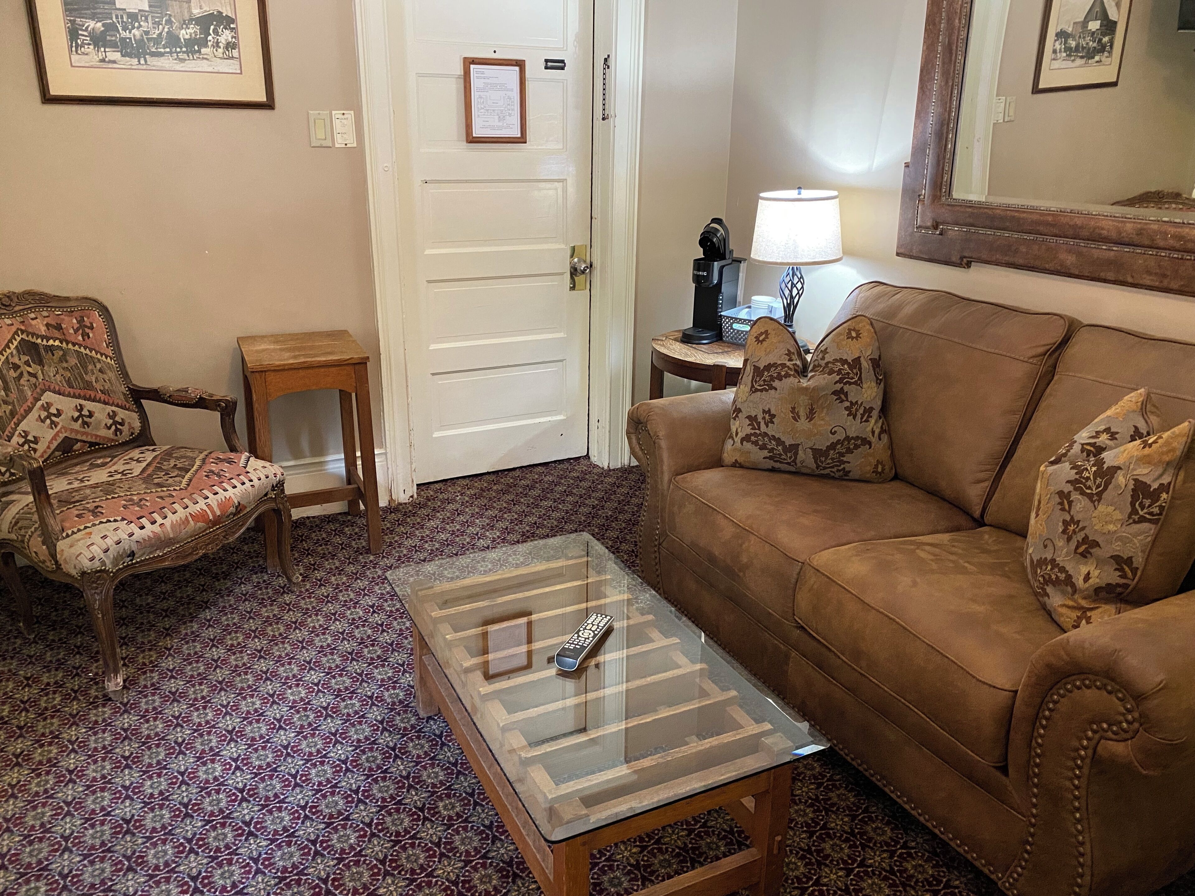deluxe suite, 1 king bed, mountain view | 1 bedroom, premium bedding, down duvets, iron/ironing board