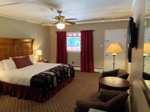 Deluxe Single Room, 1 King Bed, Mountain View | 1 bedroom, premium bedding, down comforters, iron/ironing board