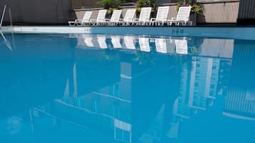 季節限定屋外プール